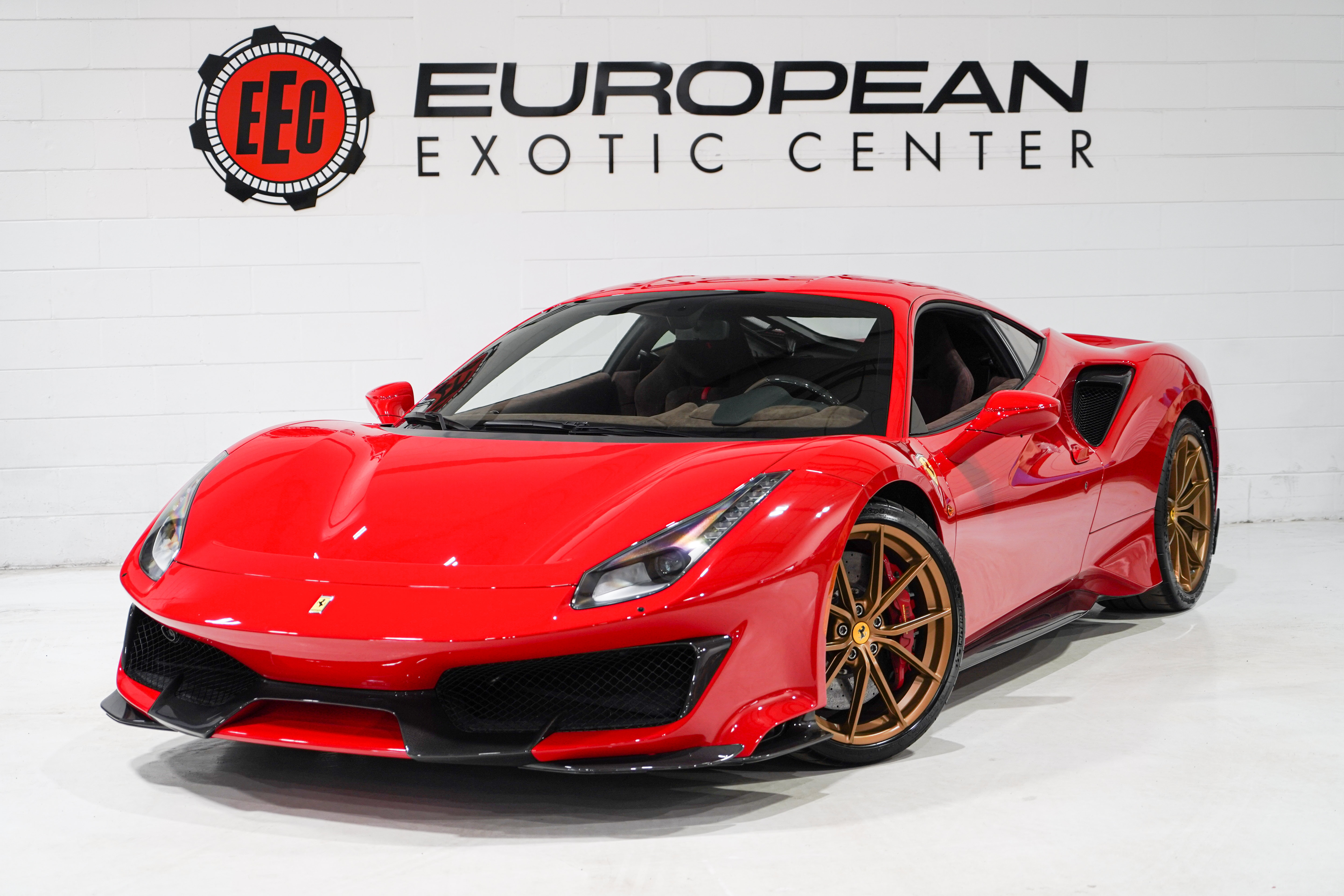 Used 2020 Ferrari 488 Pista Coupe RWD image 4