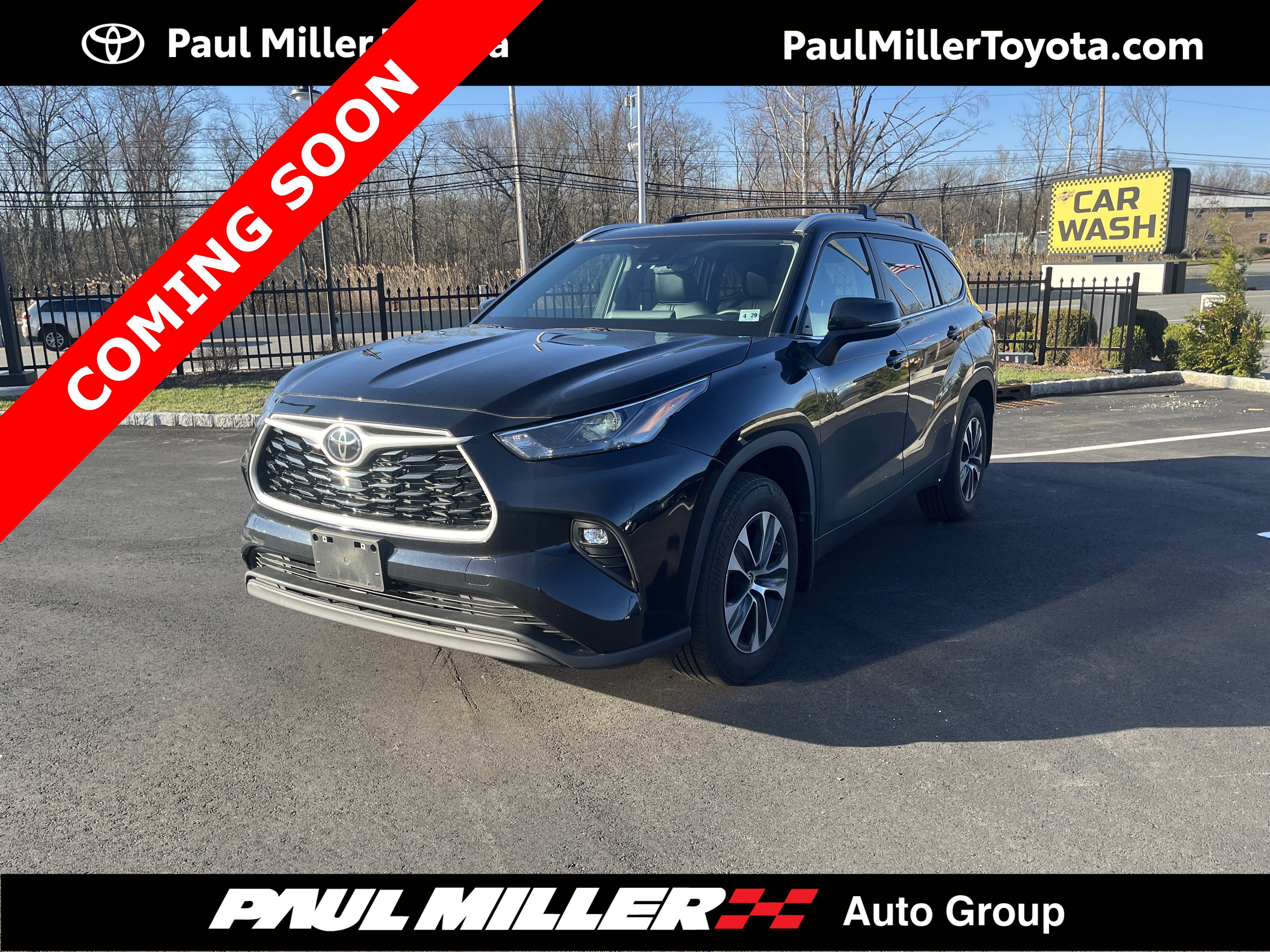 Certified 2024 Toyota Highlander XLE image 1