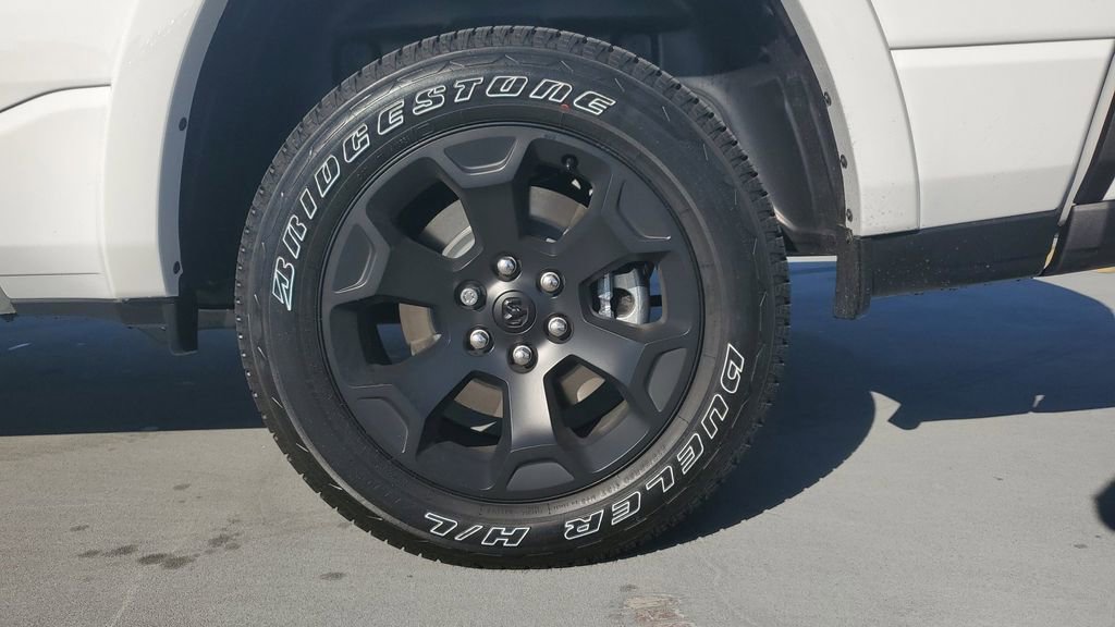 New 2026 RAM 1500 4x4 Crew Cab image 6