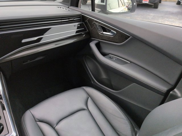 Used 2025 Audi Q7 3.0T Premium Plus image 18