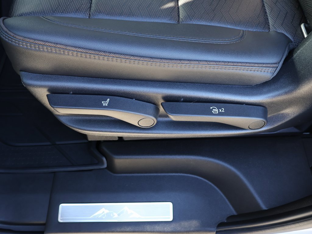 Used 2021 Chevrolet Tahoe High Country image 30