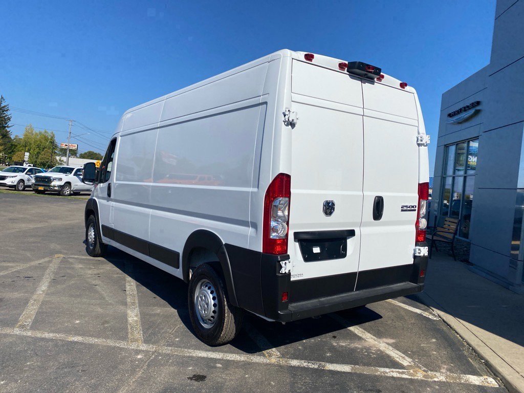 Used 2025 RAM ProMaster 2500 w/ Premium Convenience Group FWD image 56