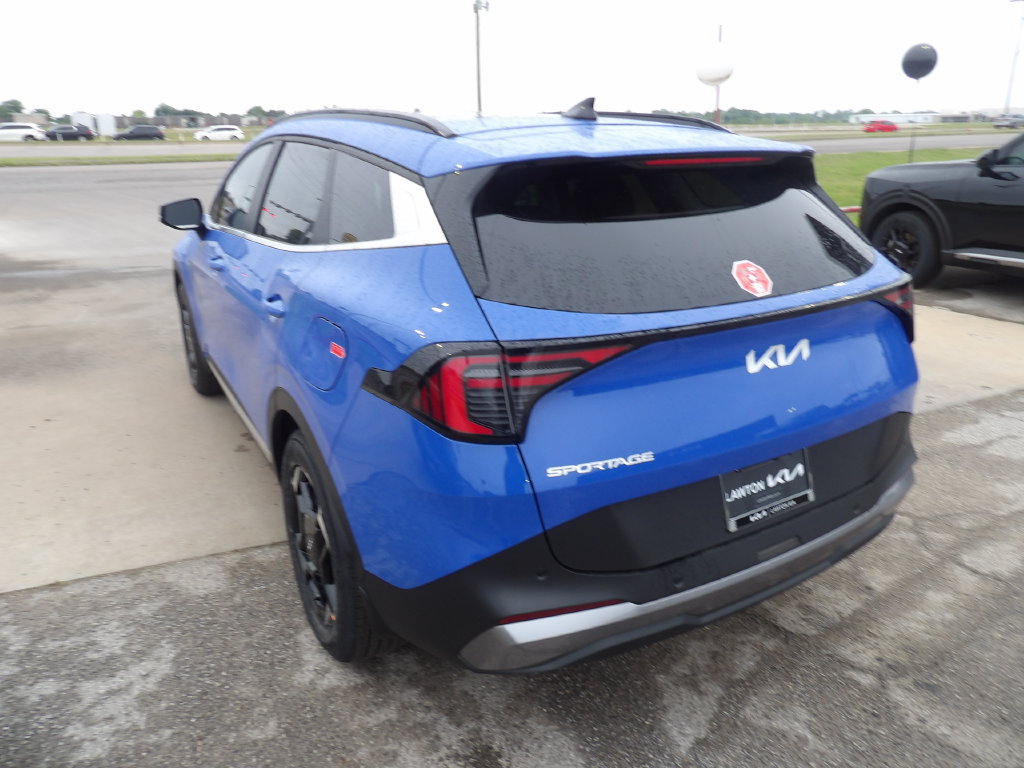 New 2026 Kia Sportage EX w/ EX Panorama Roof Package FWD image 8