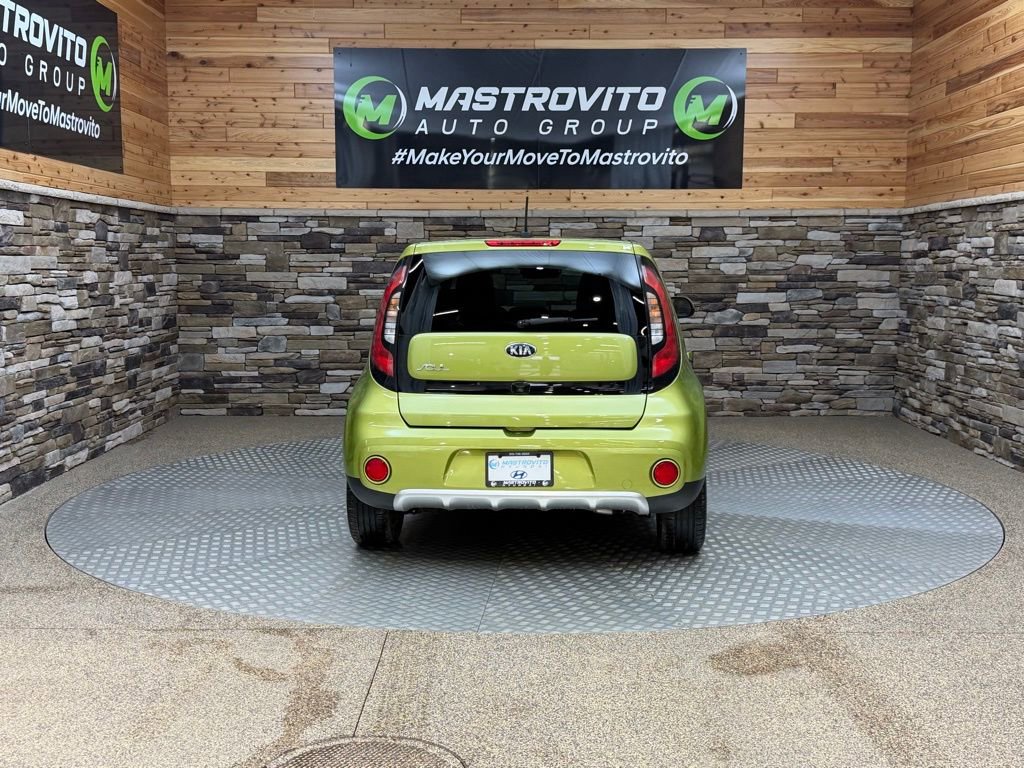 Used 2018 Kia Soul + image 8