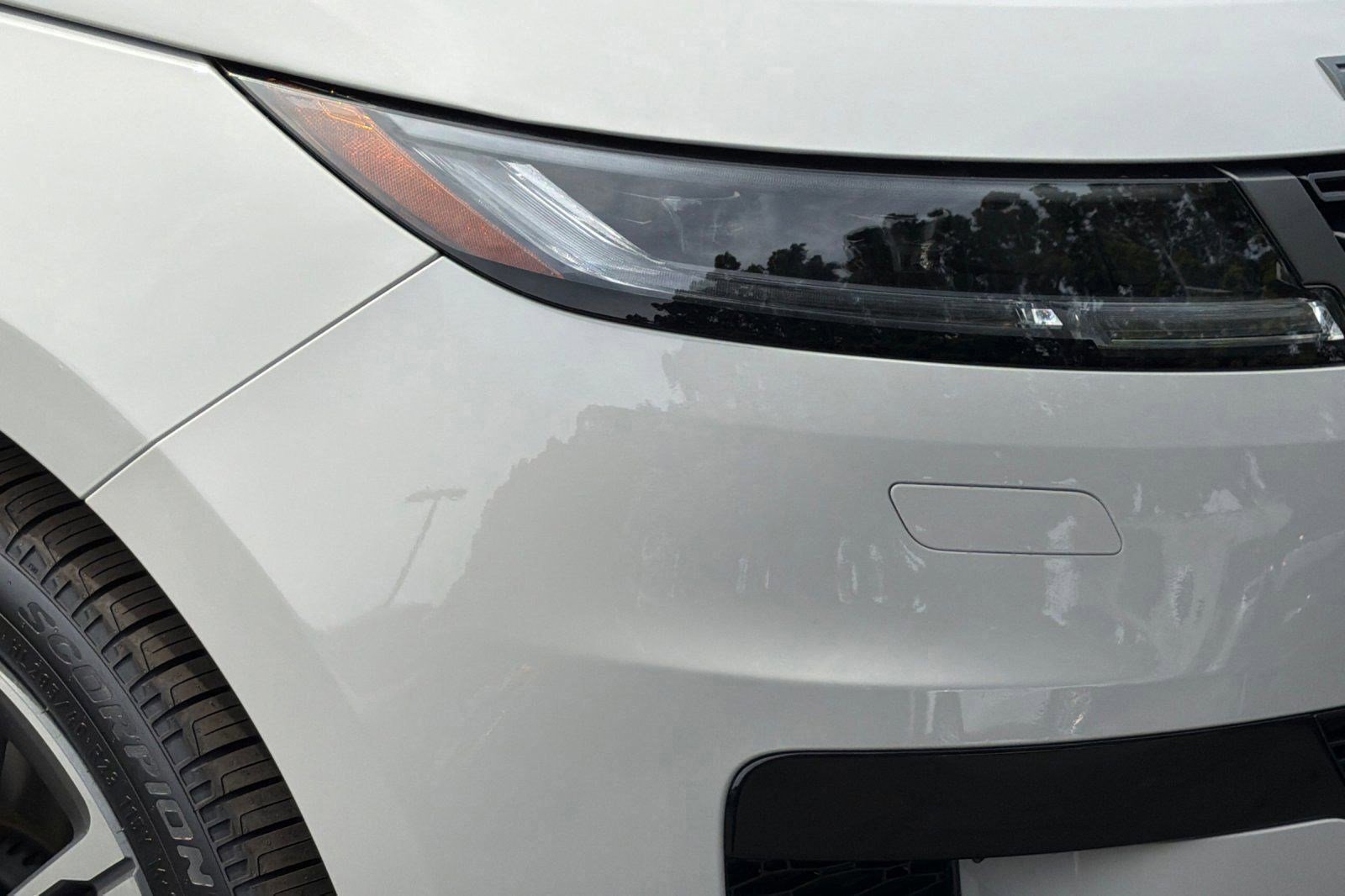 New 2026 Land Rover Range Rover Sport SE AWD/4WD image 9