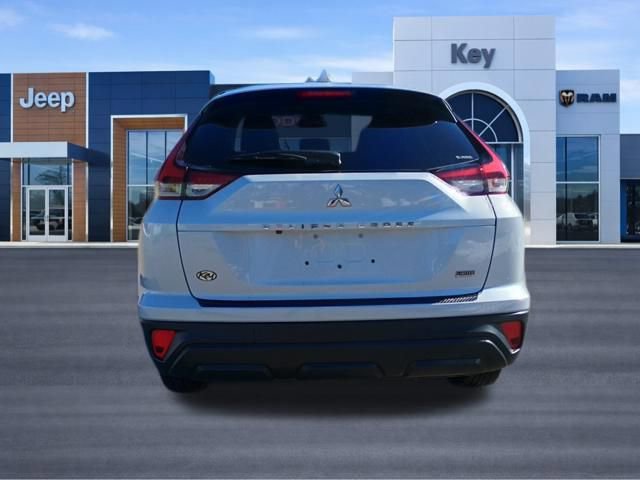 Used 2024 Mitsubishi Eclipse Cross LE image 4