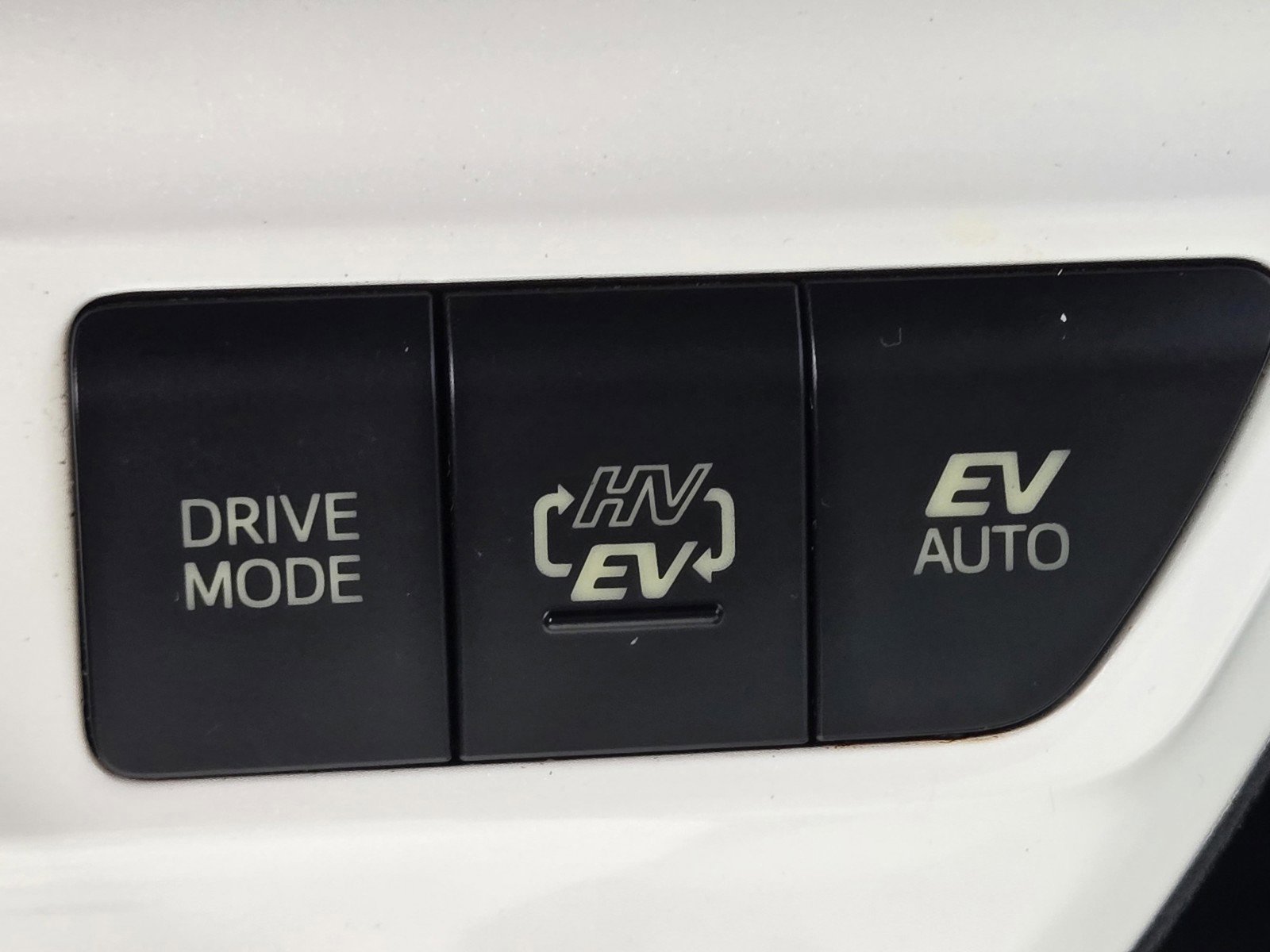 Used 2017 Toyota Prius Prime Advanced image 16