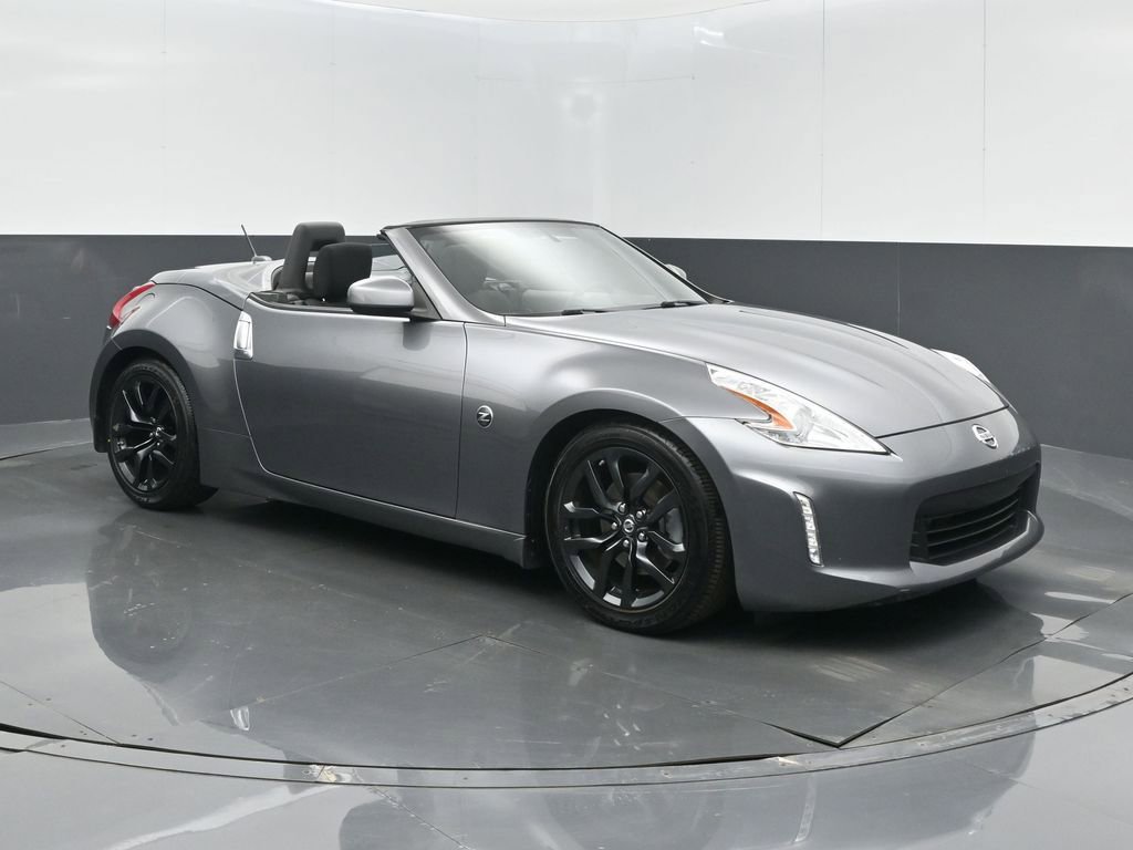 Used 2016 Nissan 370Z Roadster image 28