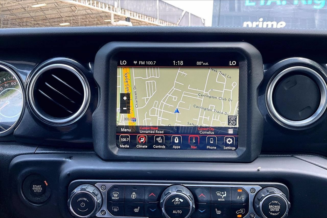 Used 2023 Jeep Wrangler Unlimited Sahara AWD/4WD image 13