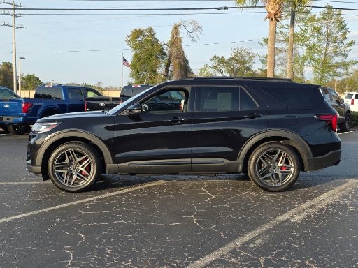 Certified 2025 Ford Explorer ST image 7
