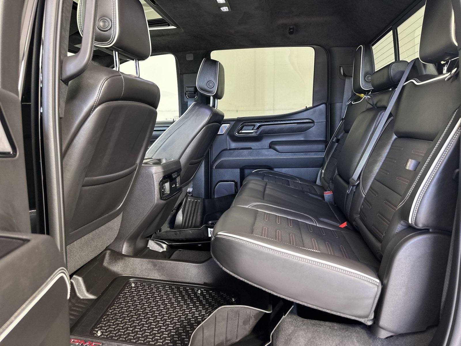 Used 2022 GMC Sierra 1500 AT4X AWD/4WD image 25