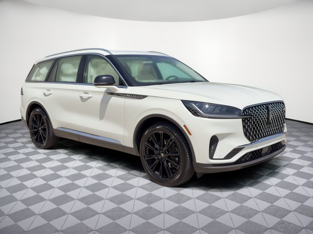 Used 2025 Lincoln Aviator 2WD image 7