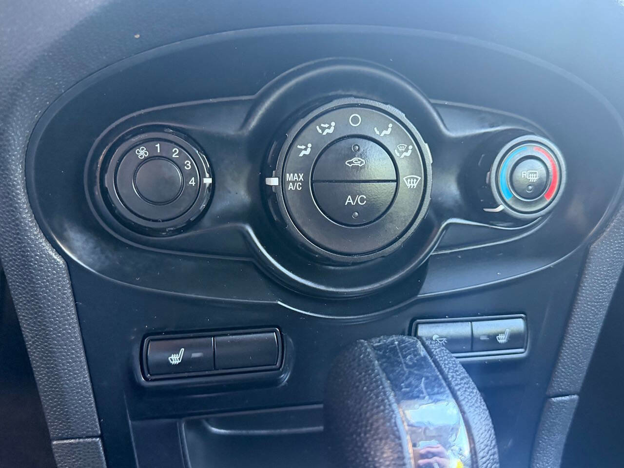 Used 2013 Ford Fiesta Titanium image 17