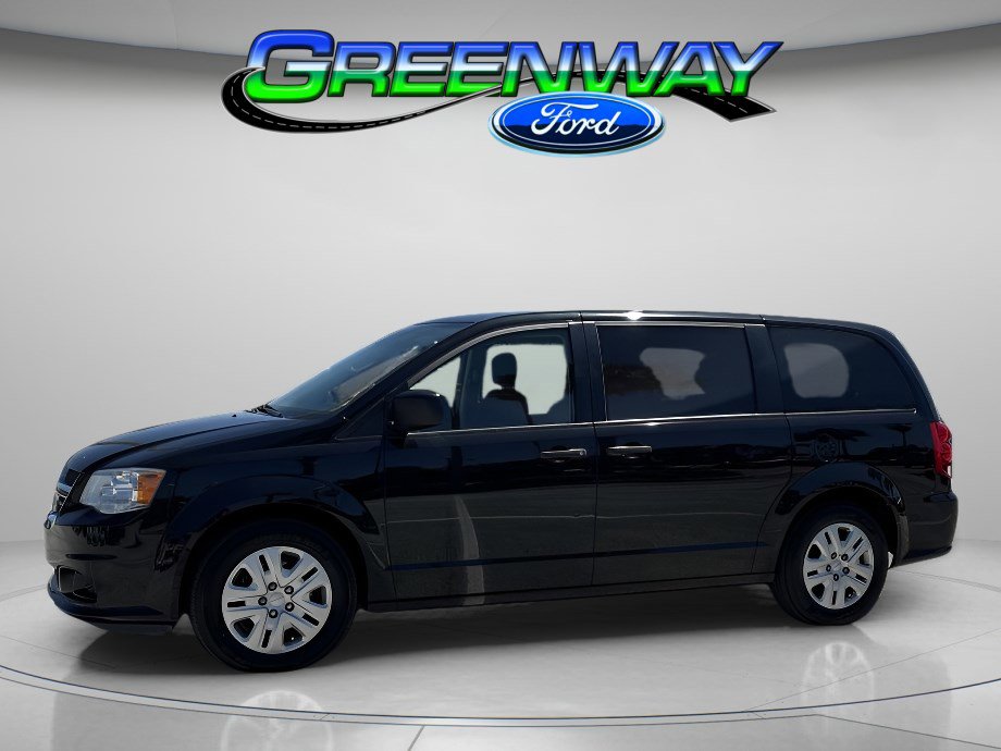 Used 2019 Dodge Grand Caravan SE w/ UConnect Hands-Free Group
