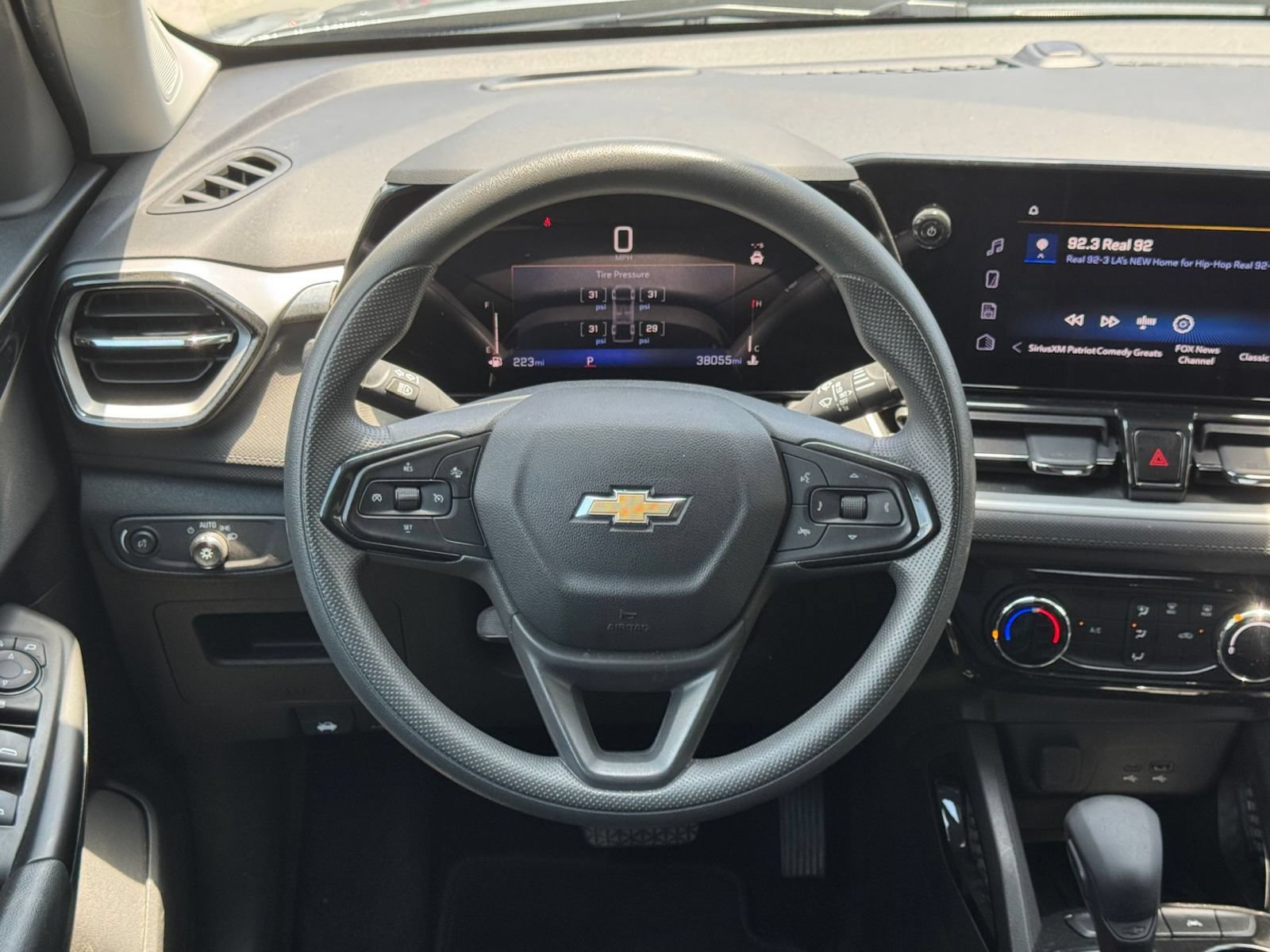 Used 2025 Chevrolet TrailBlazer LT FWD image 27