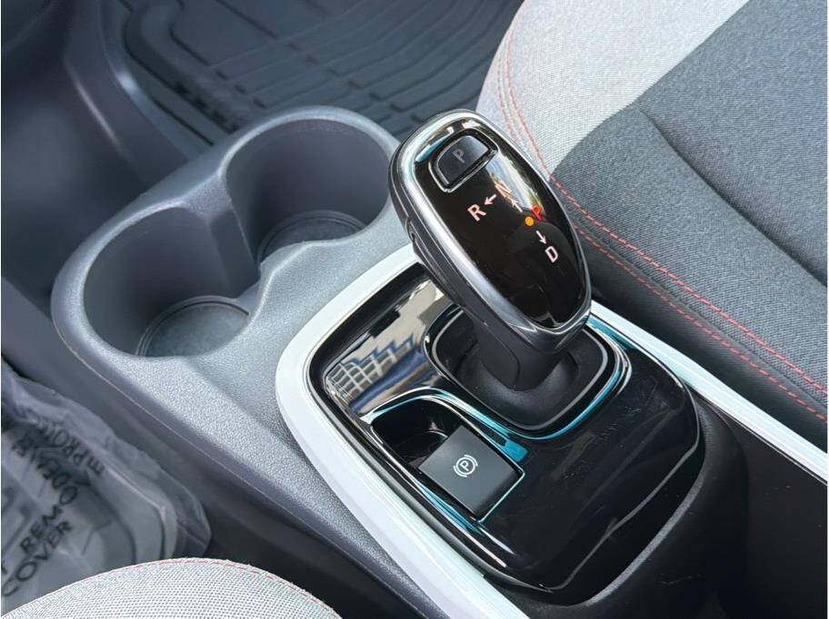 Used 2020 Chevrolet Bolt LT FWD image 14