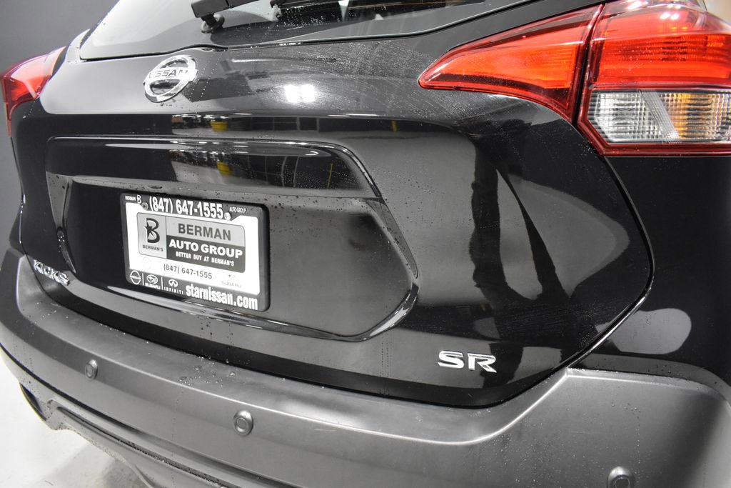 Used 2020 Nissan Kicks SR image 12