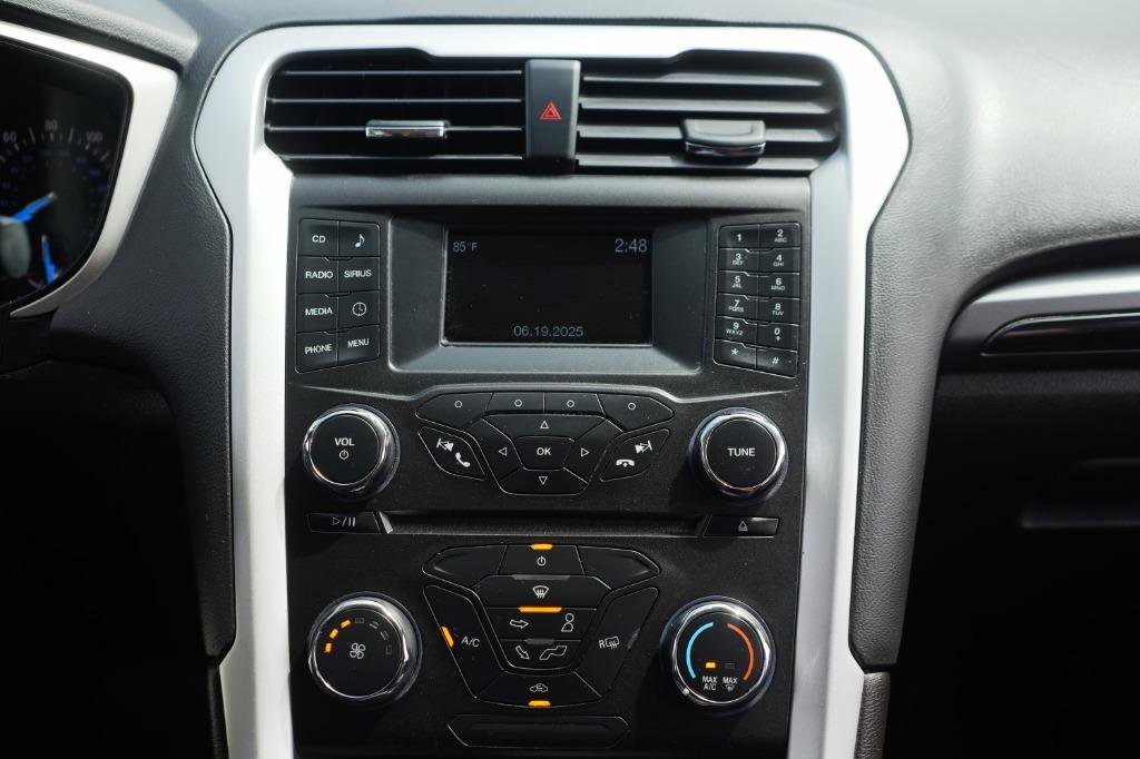 Used 2016 Ford Fusion SE w/ Equipment Group 201A image 20