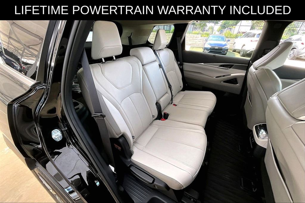Certified 2026 INFINITI QX60 Luxe w/ Cargo Package FWD image 36