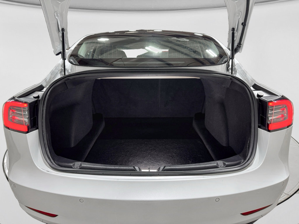 Used 2018 Tesla Model 3 Long Range image 25