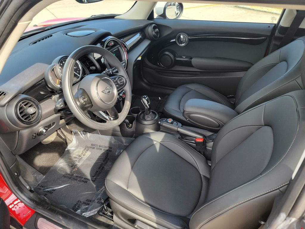 Used 2021 MINI Cooper 2-Door Hardtop w/ Storage Package FWD image 11