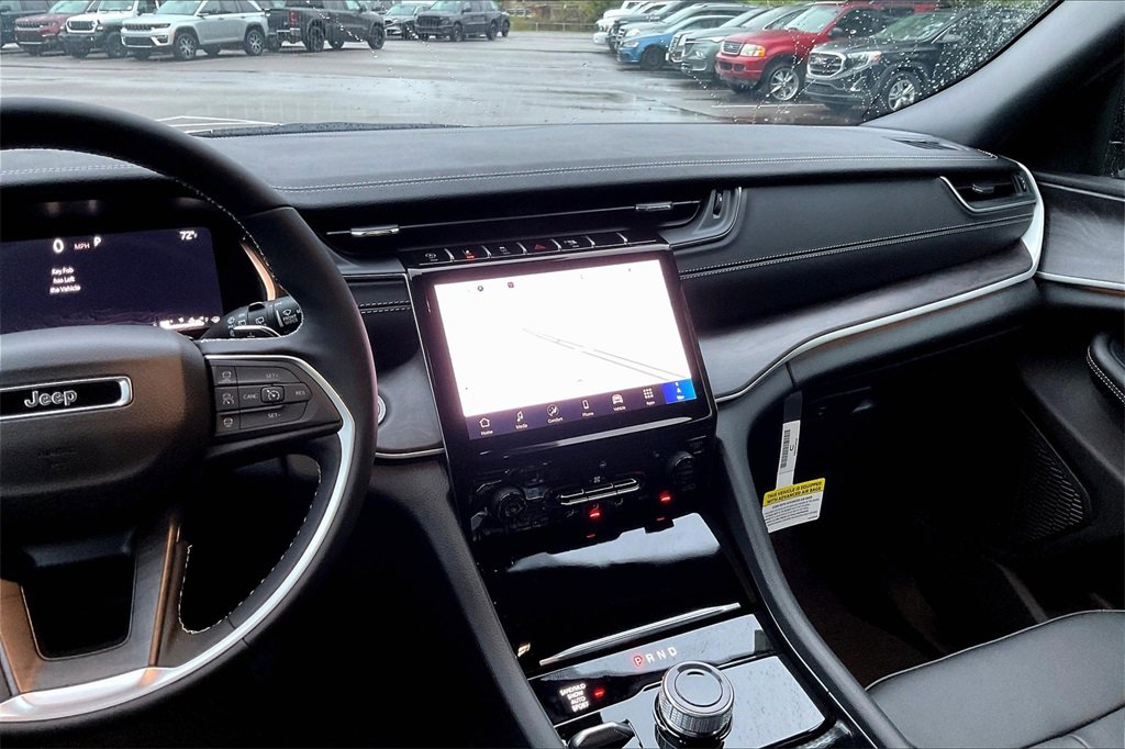 New 2025 Jeep Grand Cherokee Limited image 7