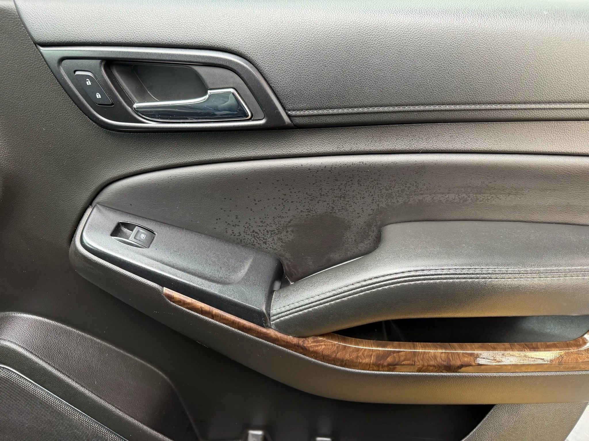 Used 2017 Chevrolet Tahoe LS w/ All-Season Package image 17