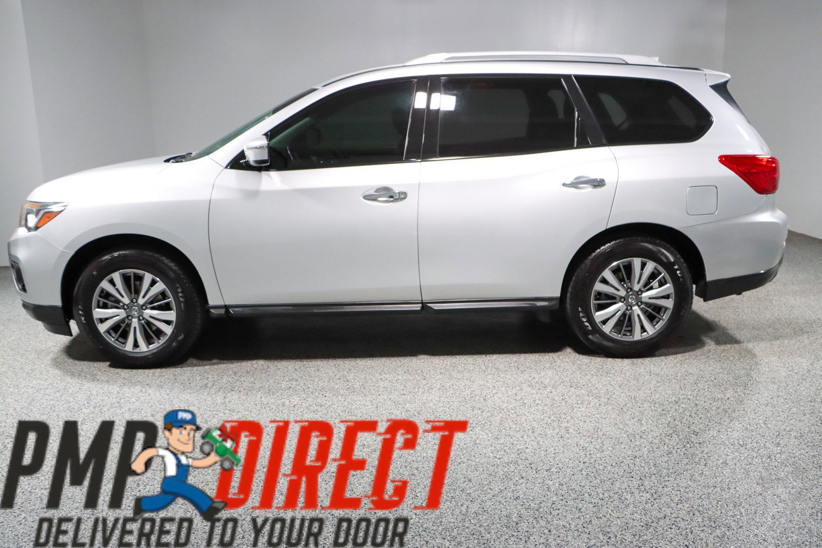 Used 2019 Nissan Pathfinder SV image 10