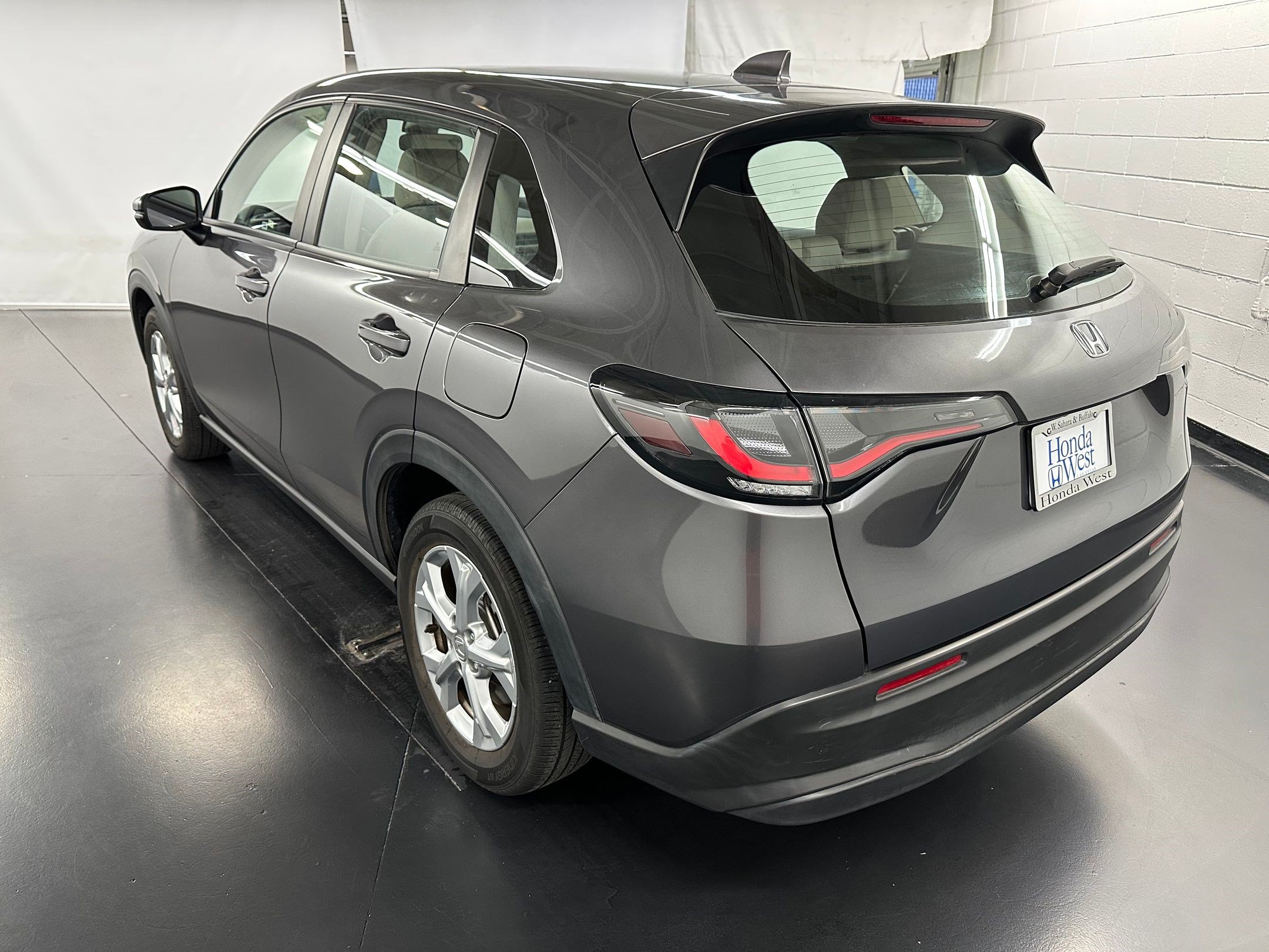 Certified 2024 Honda HR-V LX image 3