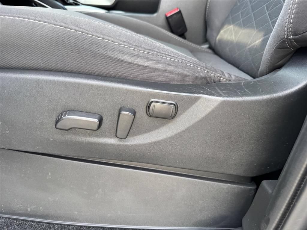 Certified 2025 Nissan Frontier SV RWD image 13