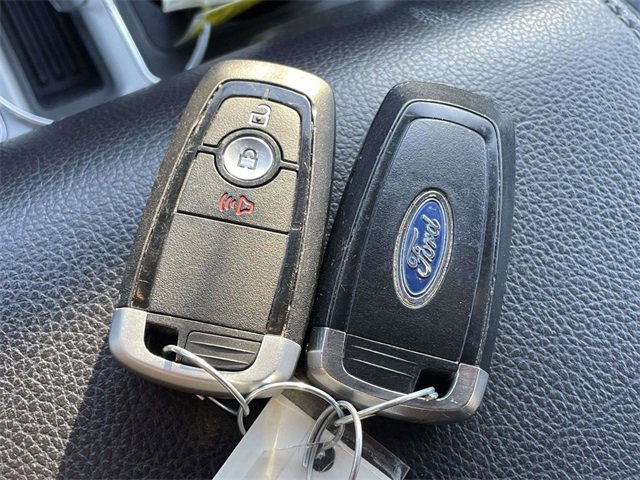 Used 2019 Ford F150 Lariat image 35