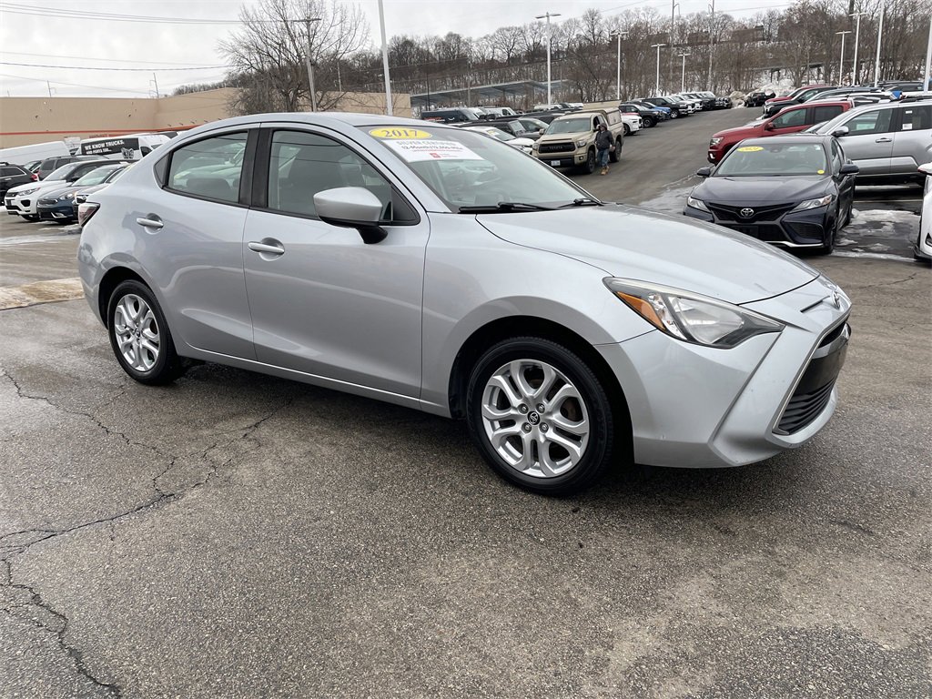 Used 2017 Toyota Yaris iA image 6