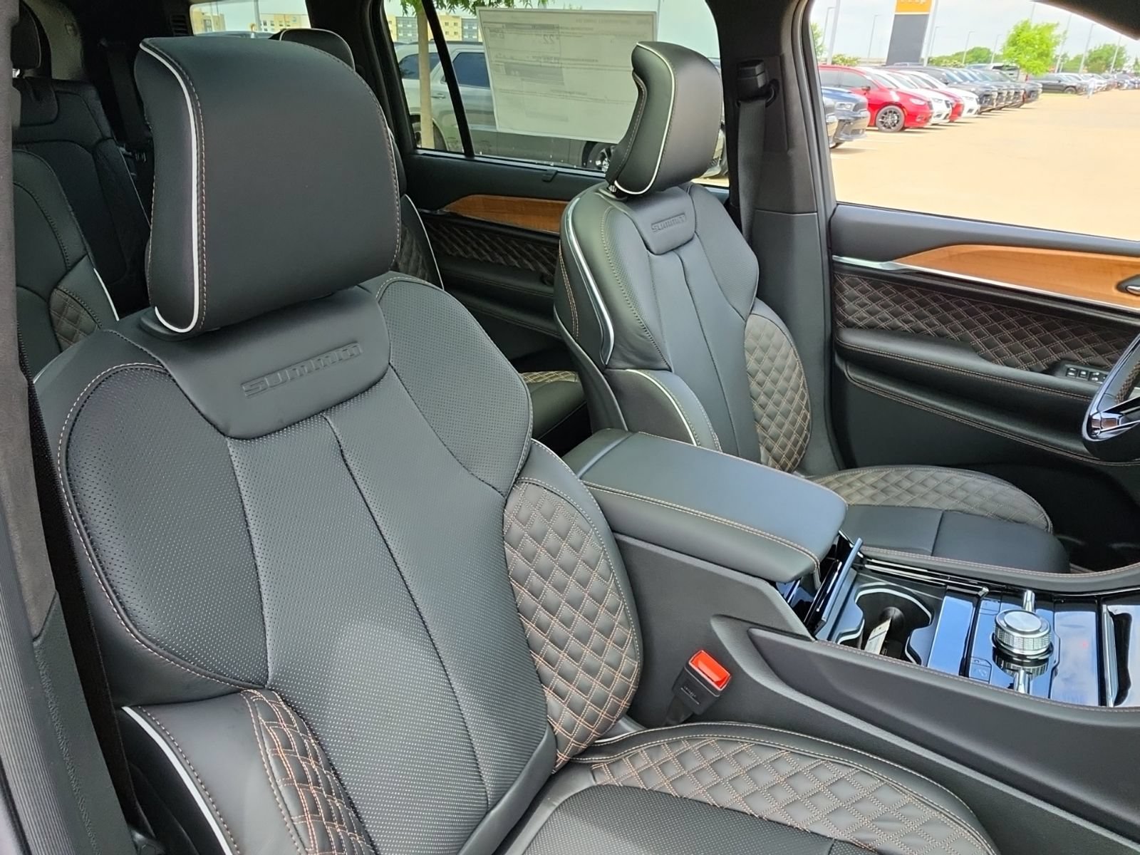 New 2026 Jeep Grand Cherokee L Summit w/ Obsidian Package AWD/4WD image 19