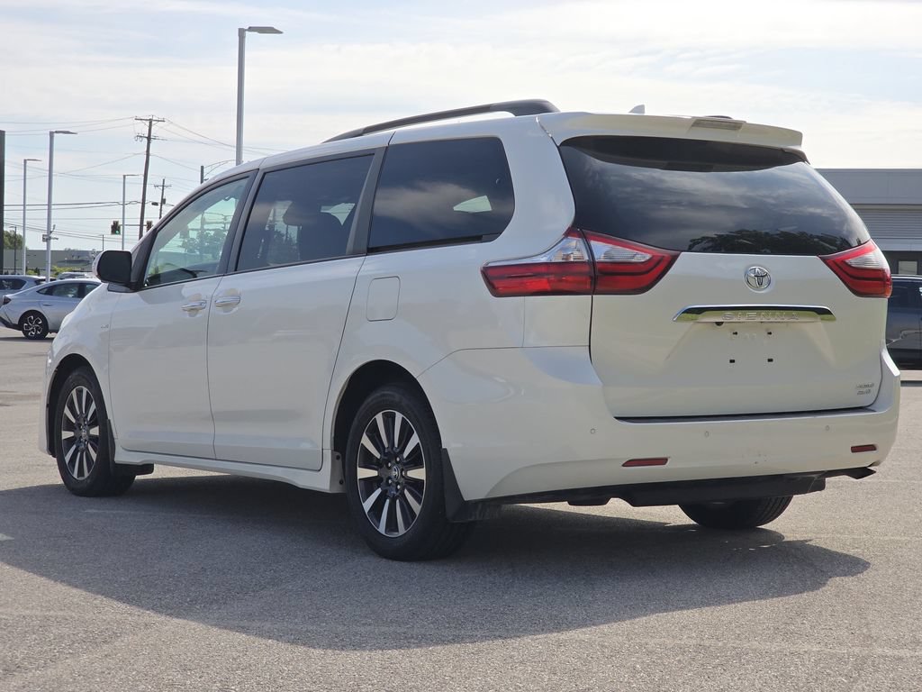 Used 2019 Toyota Sienna Limited AWD/4WD image 7