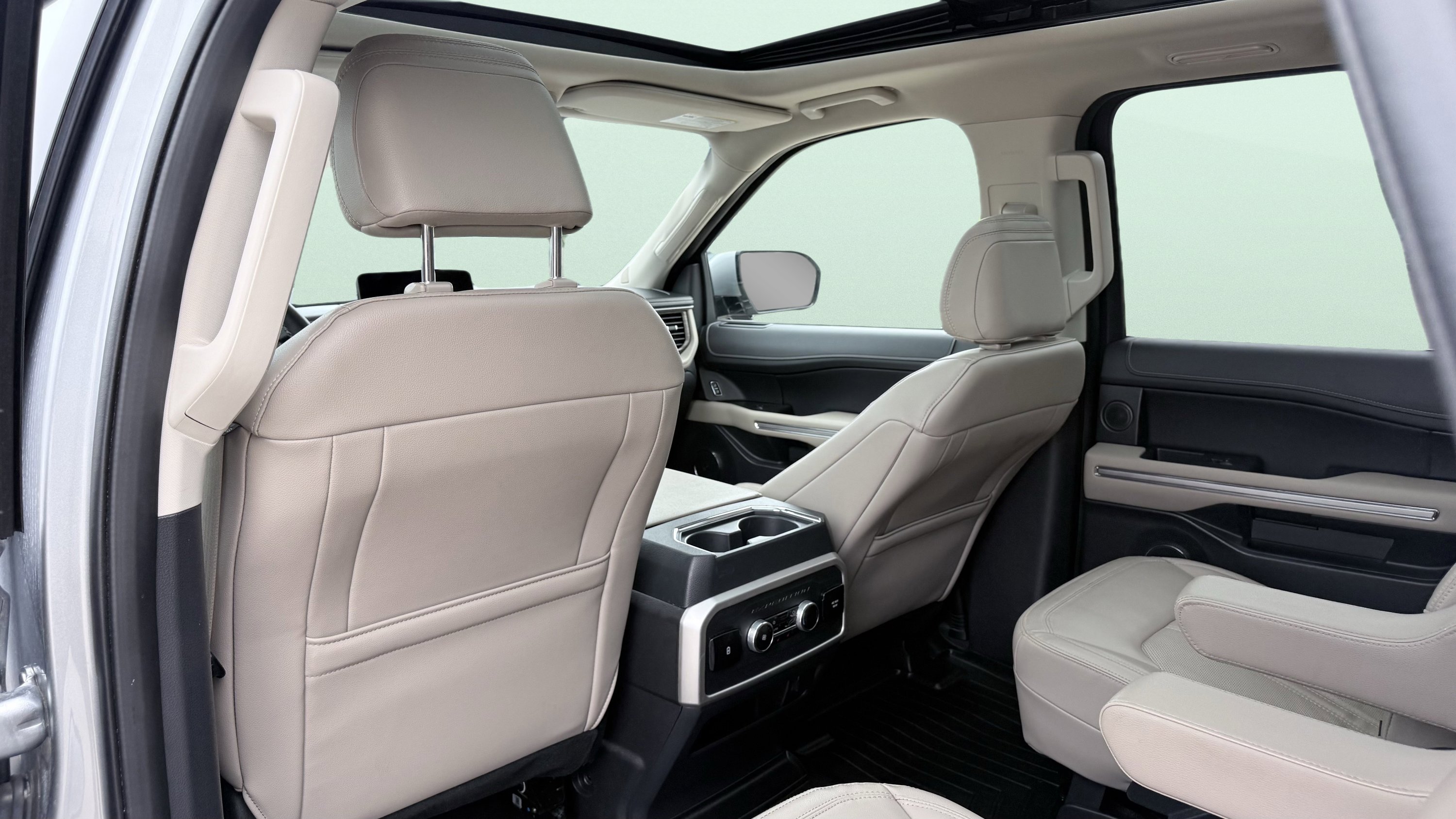 Used 2023 Ford Expedition Limited RWD image 36