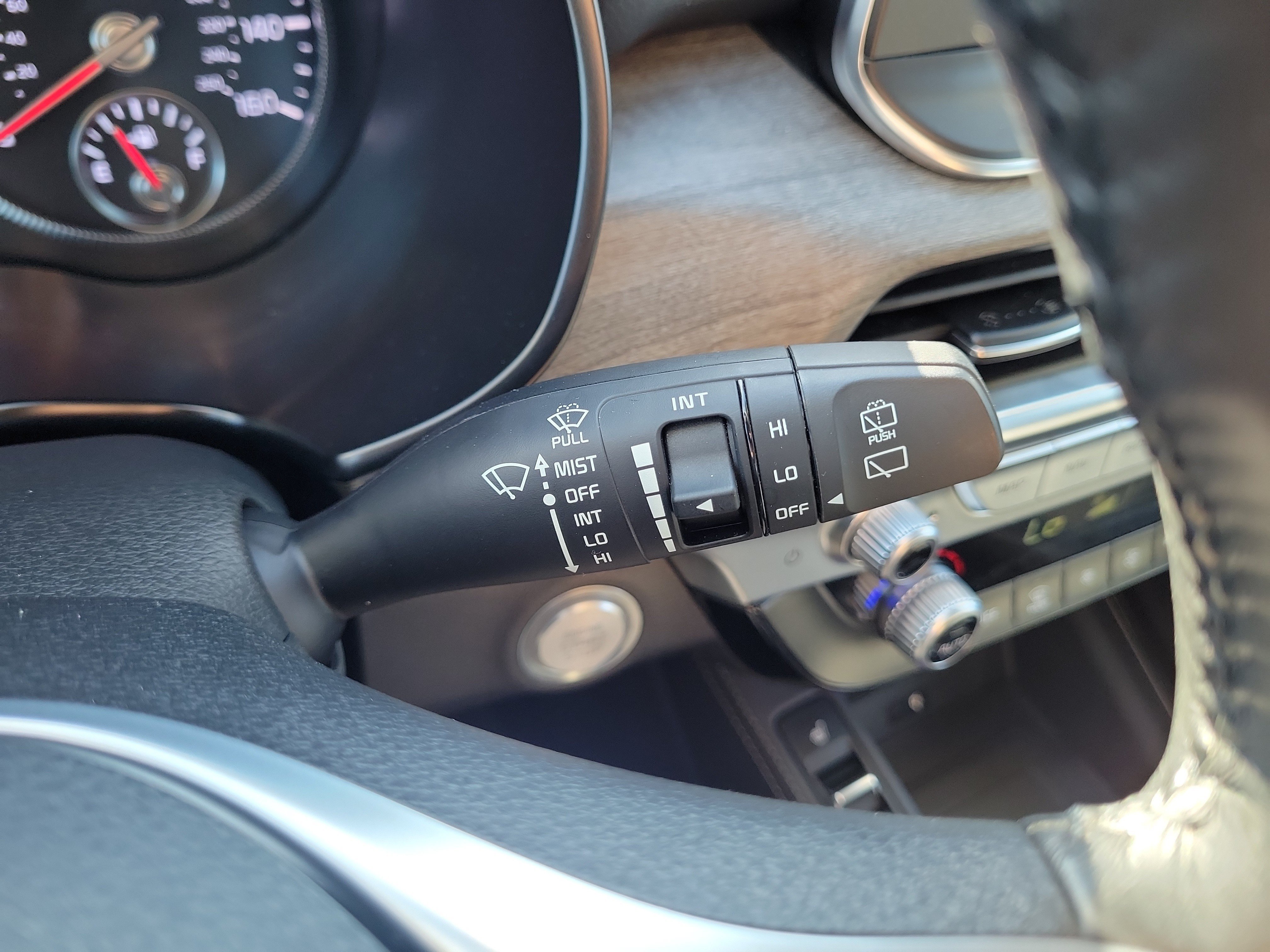 Certified 2022 Kia Telluride EX FWD image 32