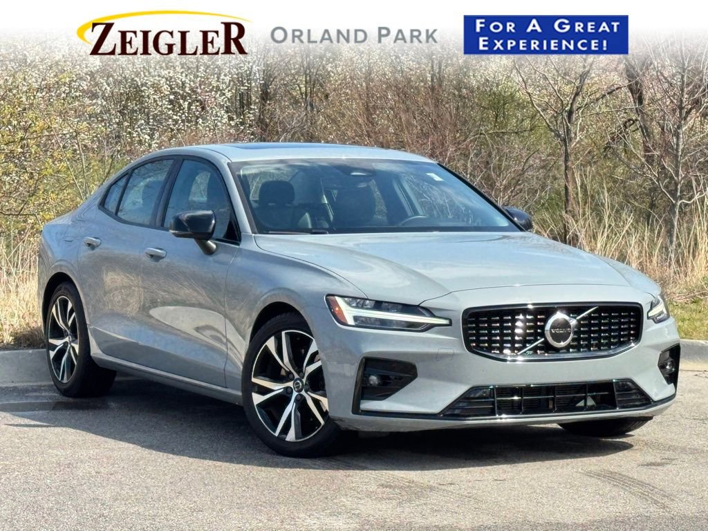 Used 2024 Volvo S60 B5 Core image 1
