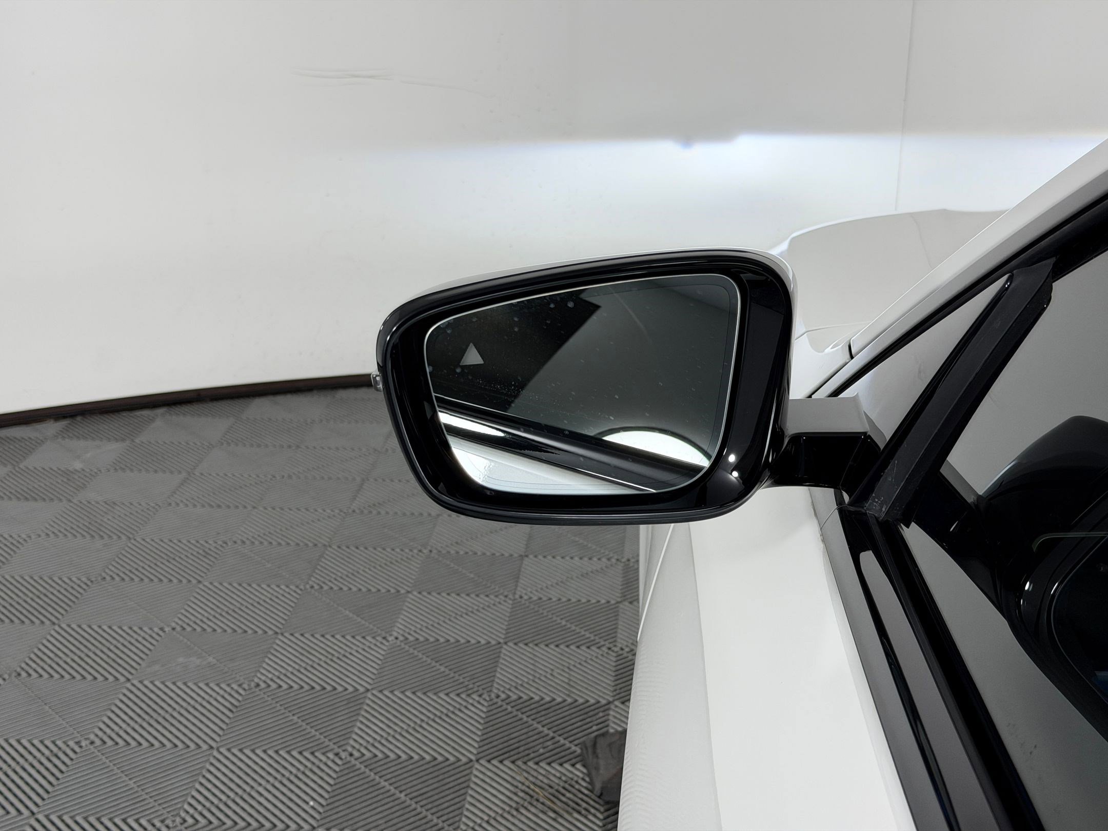 Used 2023 BMW M440i Coupe w/ Premium Package RWD image 22