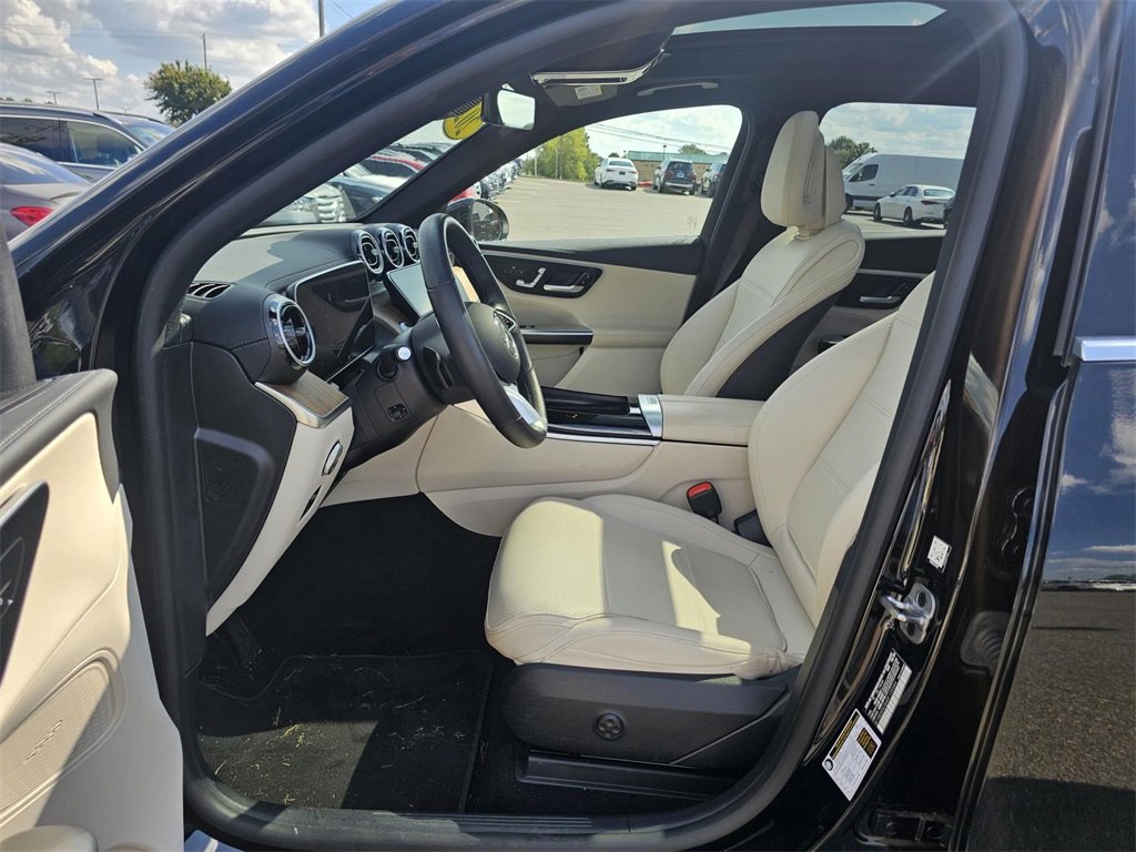 Certified 2024 Mercedes-Benz GLC 300 image 23