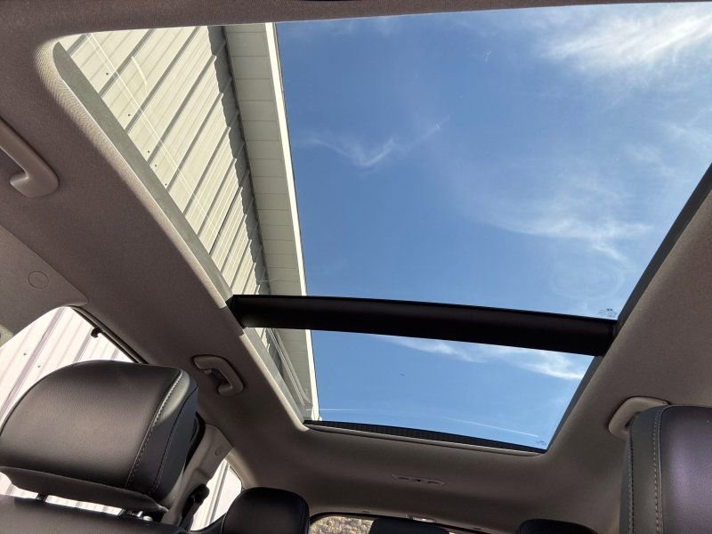 Used 2023 Hyundai Santa Fe Limited AWD/4WD image 24