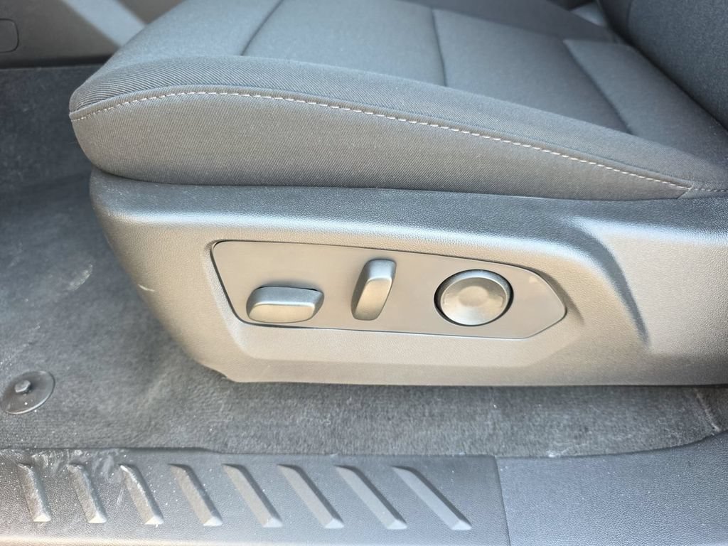 New 2026 Chevrolet Colorado W/T w/ WT Custom Package AWD/4WD image 15