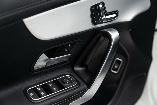 Used 2025 Mercedes-Benz CLA 250 image 26