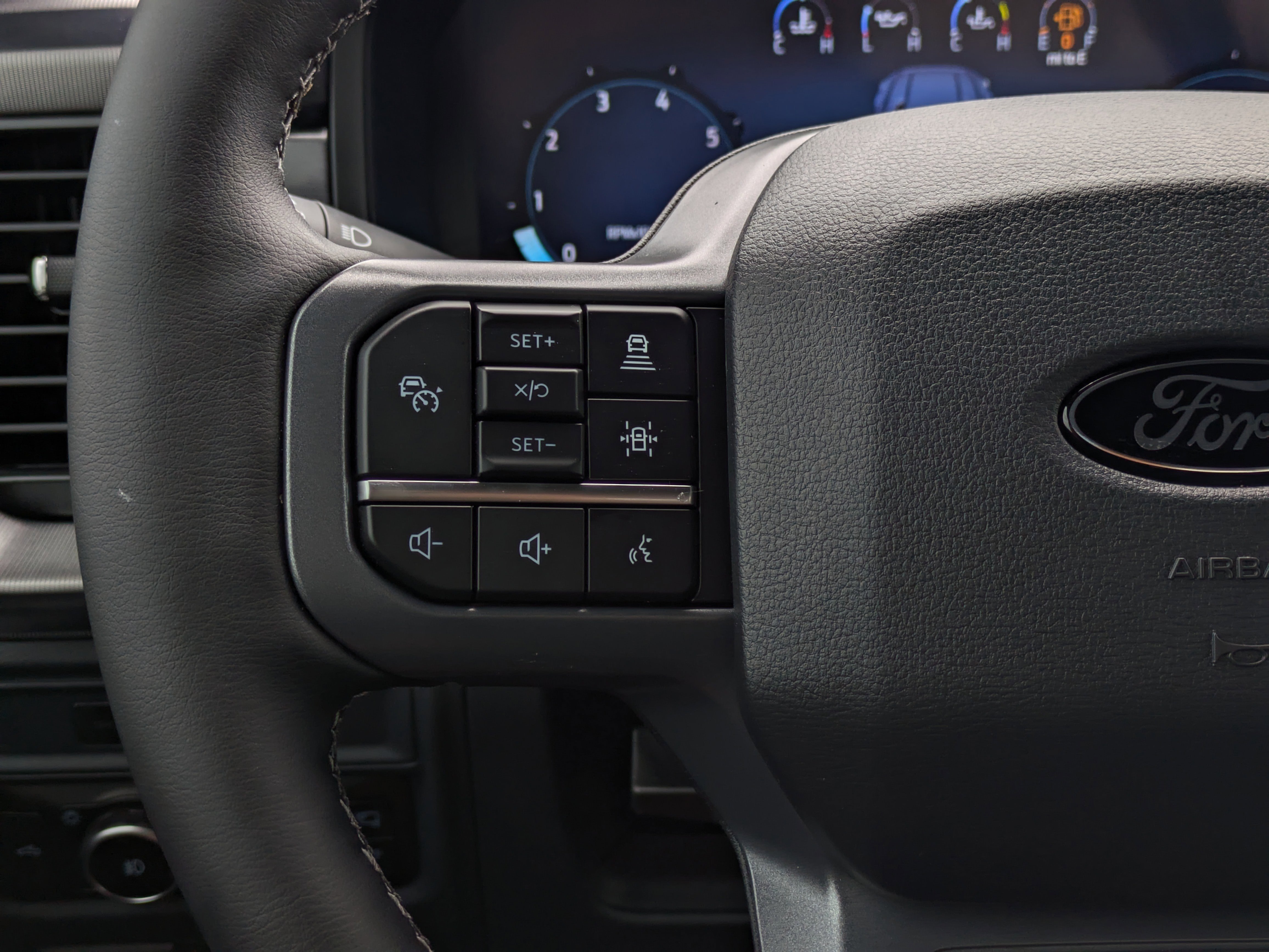 New 2025 Ford F150 Lariat w/ Equipment Group 501A Mid image 56