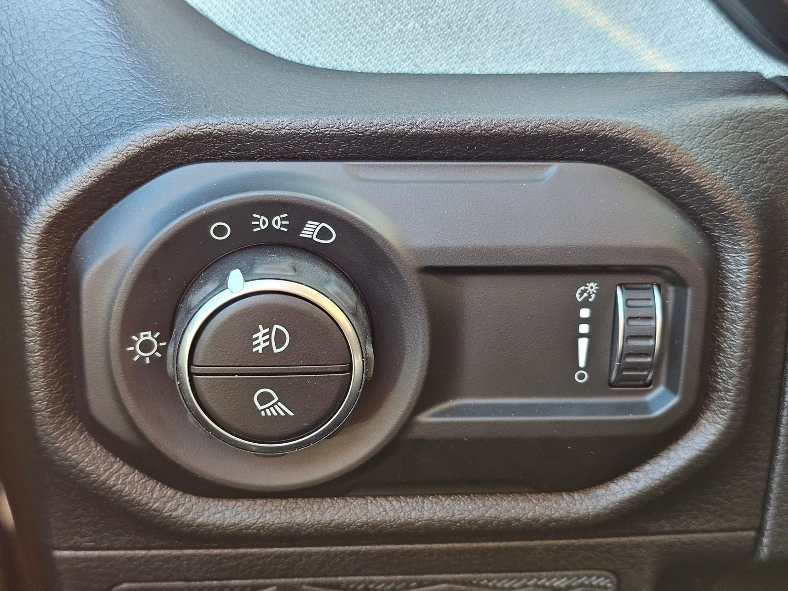 New 2026 Jeep Gladiator Sport image 19