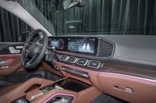 Certified 2026 Mercedes-Benz GLS 450 4MATIC image 16