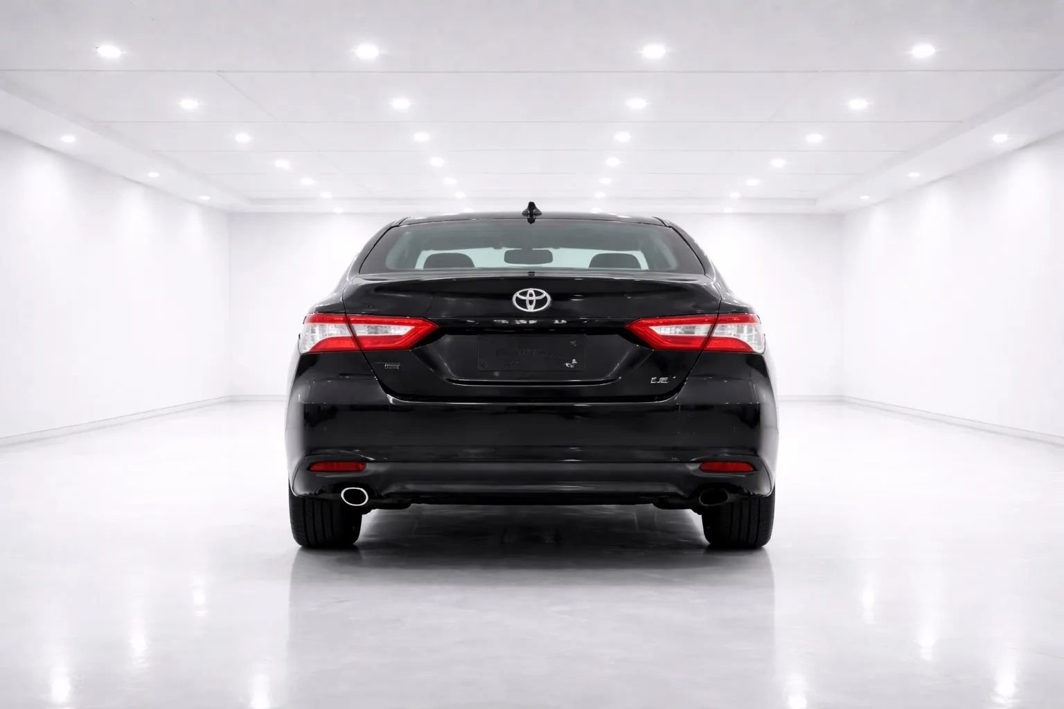 Used 2019 Toyota Camry LE FWD image 4