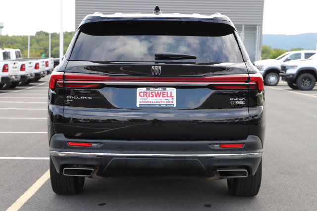 Used 2025 Buick Enclave Preferred AWD/4WD image 3