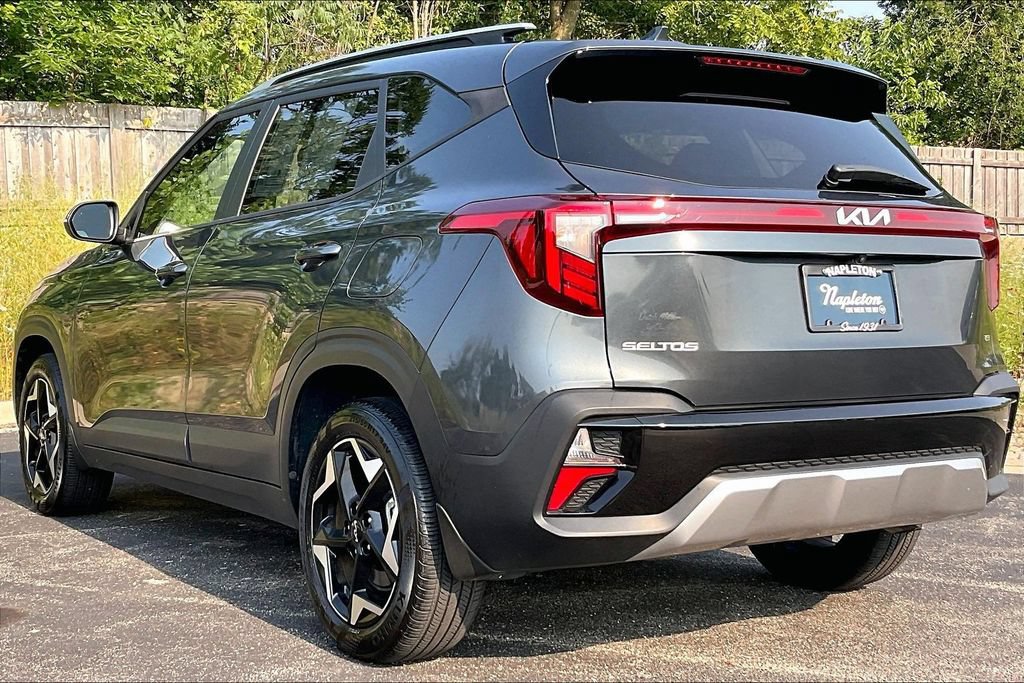 Used 2025 Kia Seltos S AWD/4WD image 11