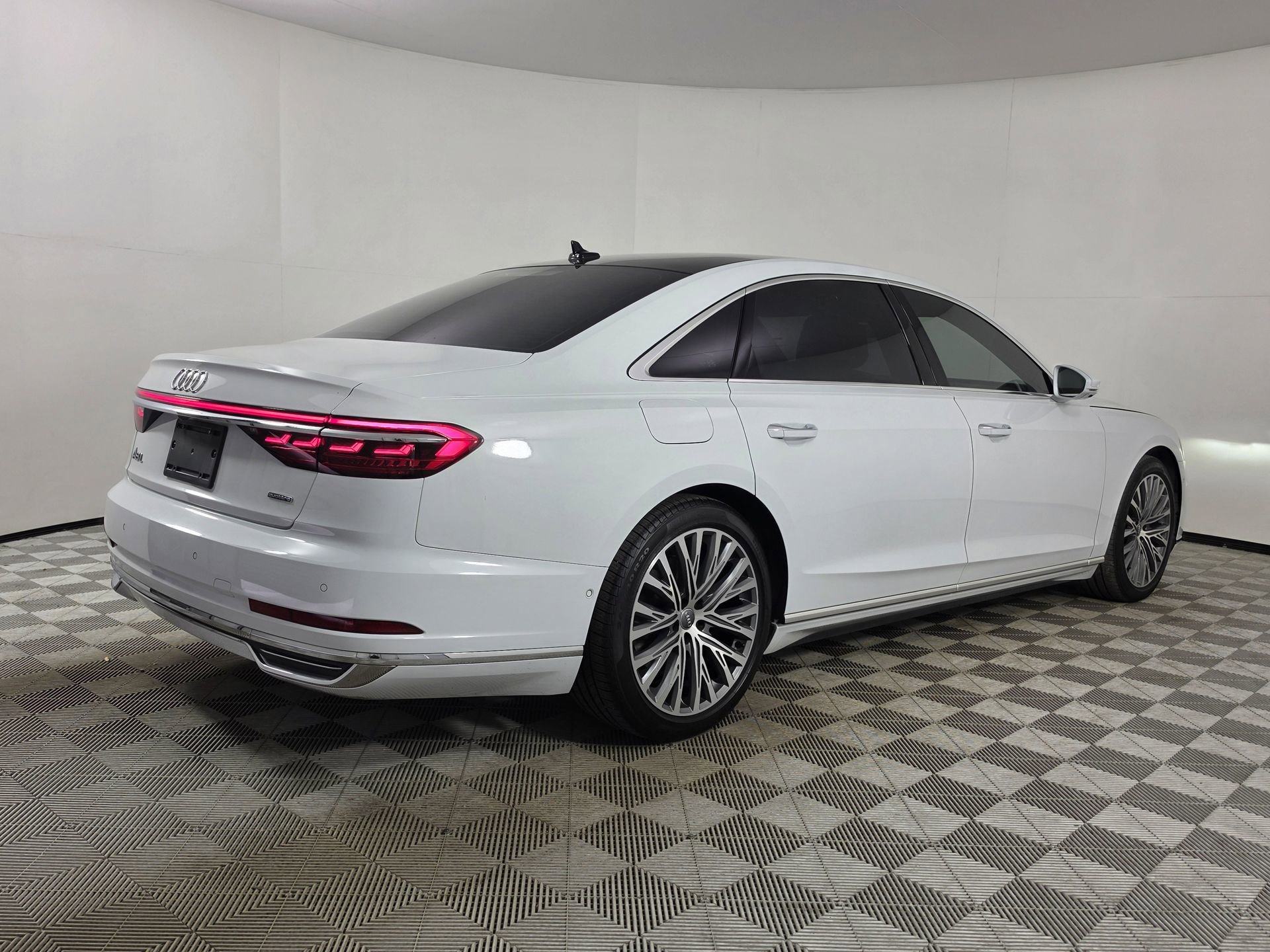Used 2020 Audi A8 L 4.0T w/ Executive Package AWD/4WD image 7