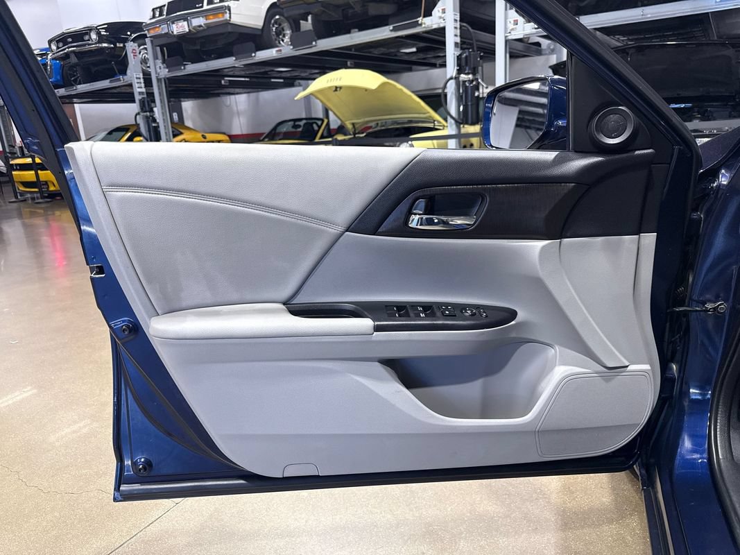 Used 2014 Honda Accord EX image 92